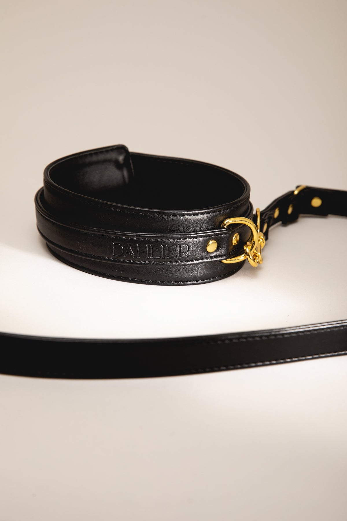 EROS LEATHER COLLAR.