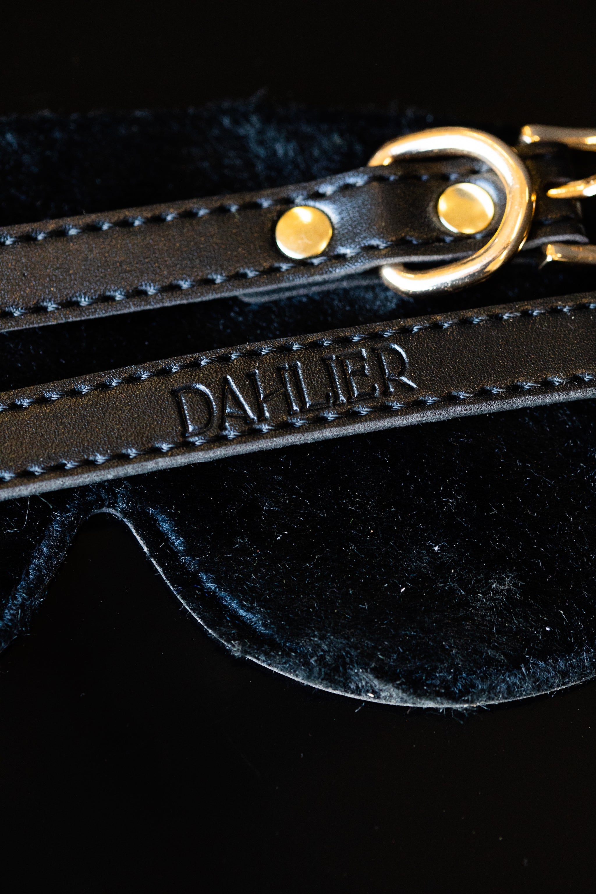 EROS LEATHER BLINDFOLD.